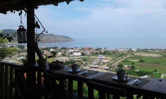 Hermosa Casa con Vista al Mar en Puerto Lopez